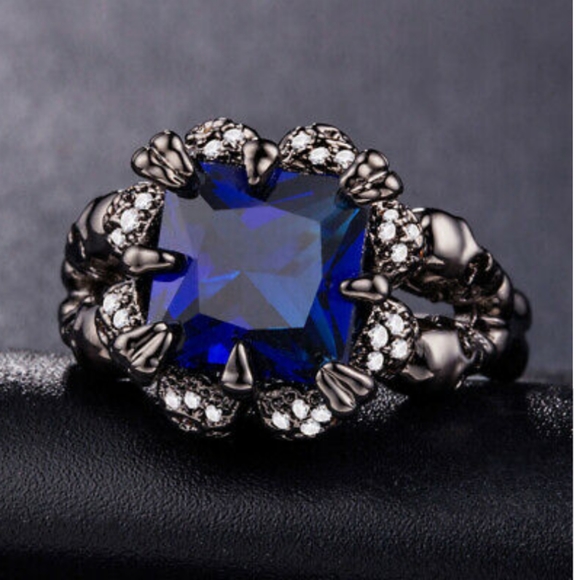 Jewelry - Gorgeous 18k black gold plated (925 stamped) Ring